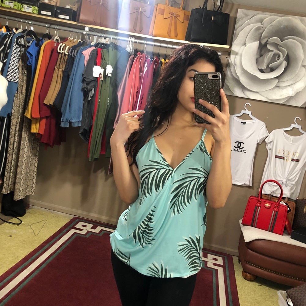 Last 1! Tropical Plant Print Tank Top - Picture 4 of 6